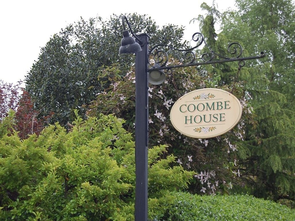 Coombe House 58/62