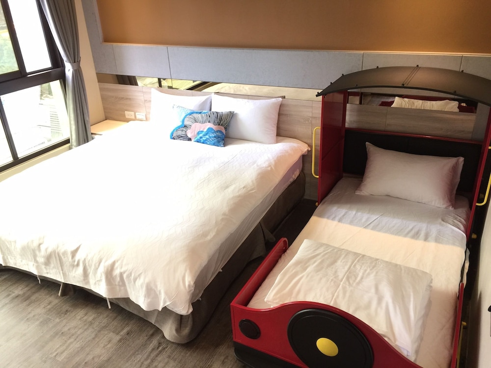 Ruo Shui Hotspring Hotel 10/62