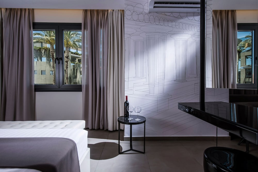 Lavris City Suites 14/50
