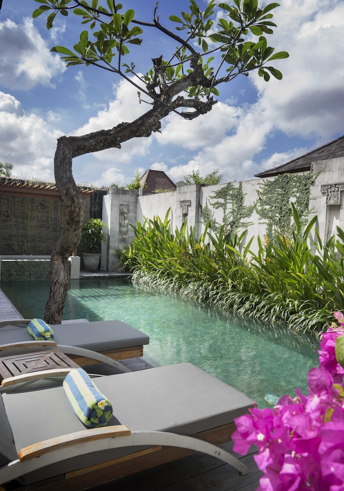 PRADHA VILLAS SEMINYAK 37/63