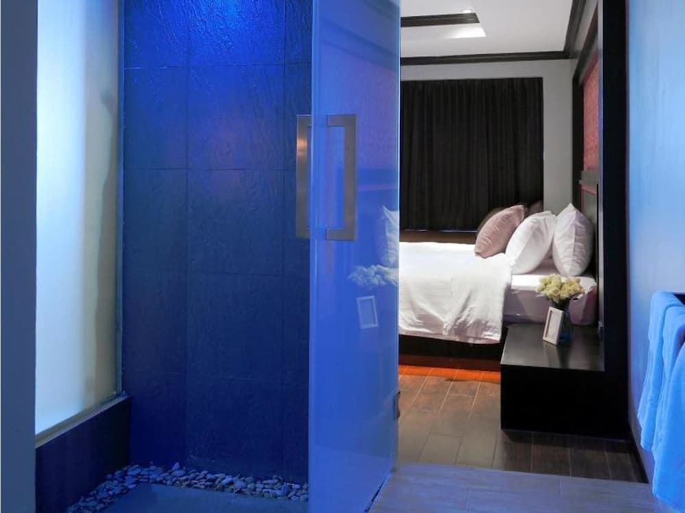 Bangkok Inter Place Hotel 15/72