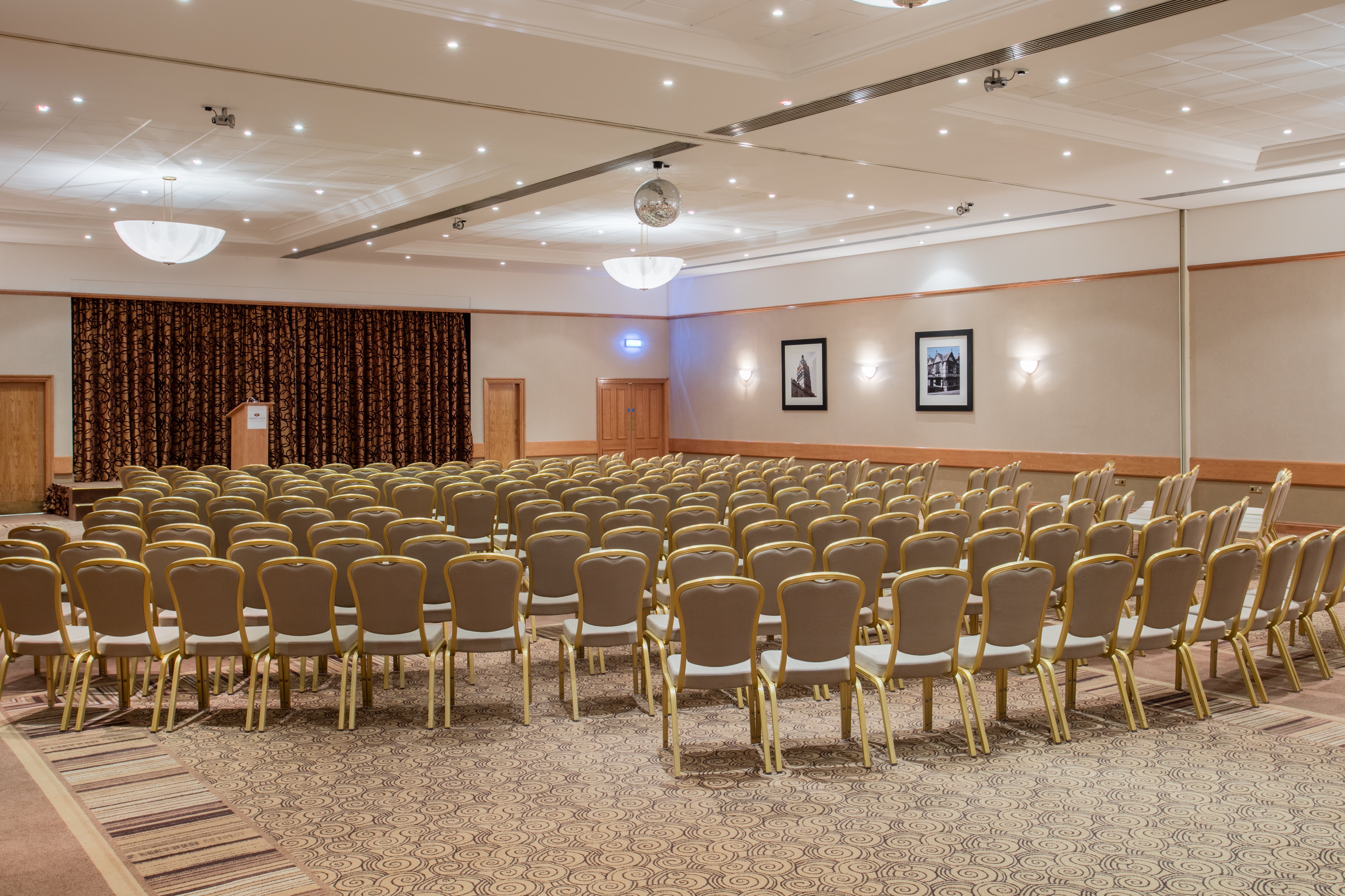 Crowne Plaza Chester 60/71