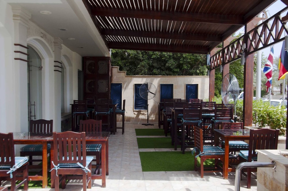 Elaria Hotel 41/68