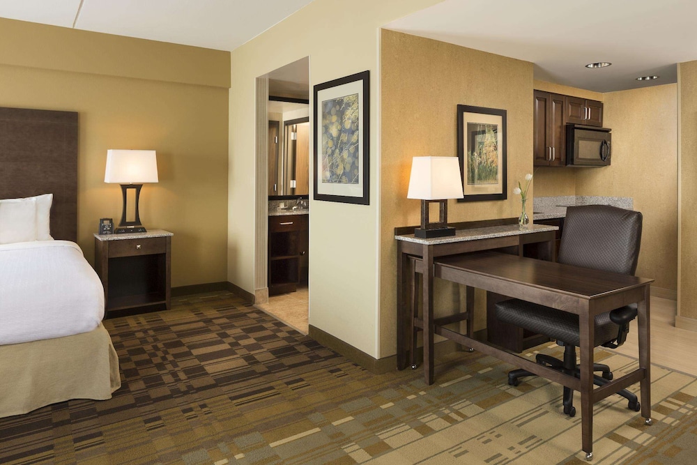 Homewood Suites By Hilton Coralville Iowa River Landing 29/44