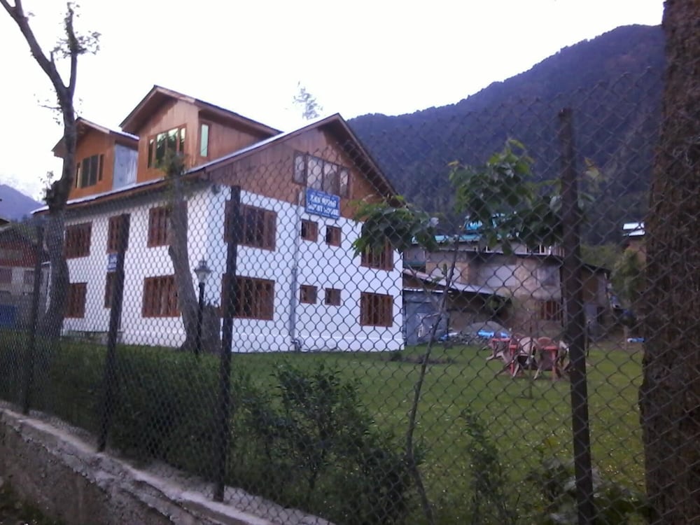 Zebrina Guest House 1/50