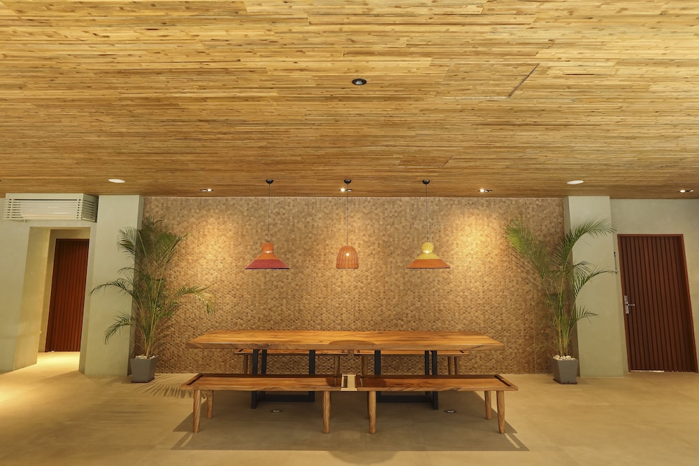 Lagun Hotel 42/60