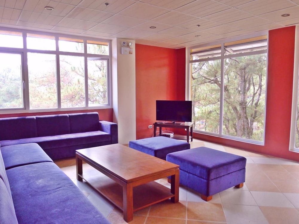 Arc Residences 24/30