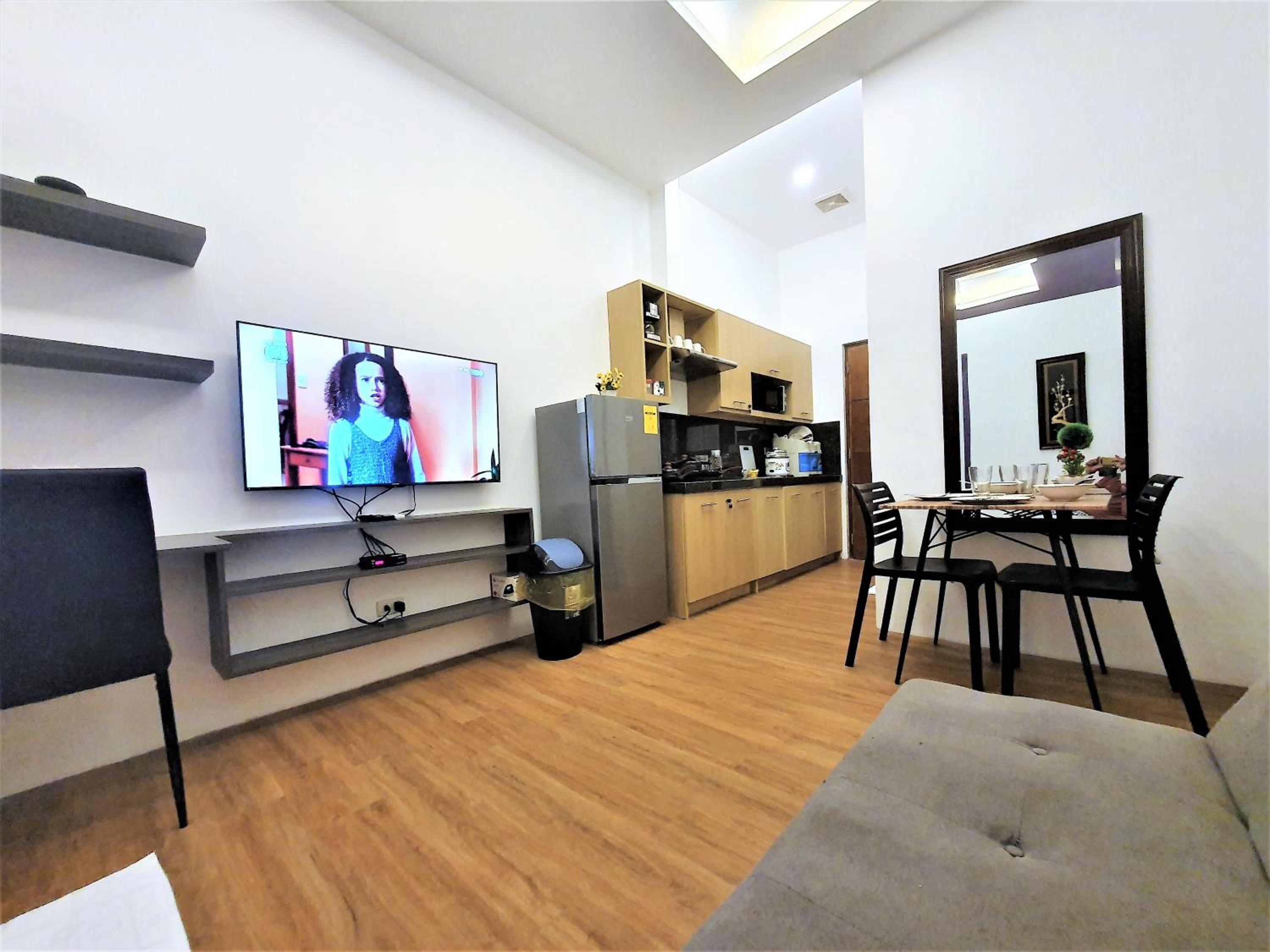 Oyo 108 Spiral Suites 39/50