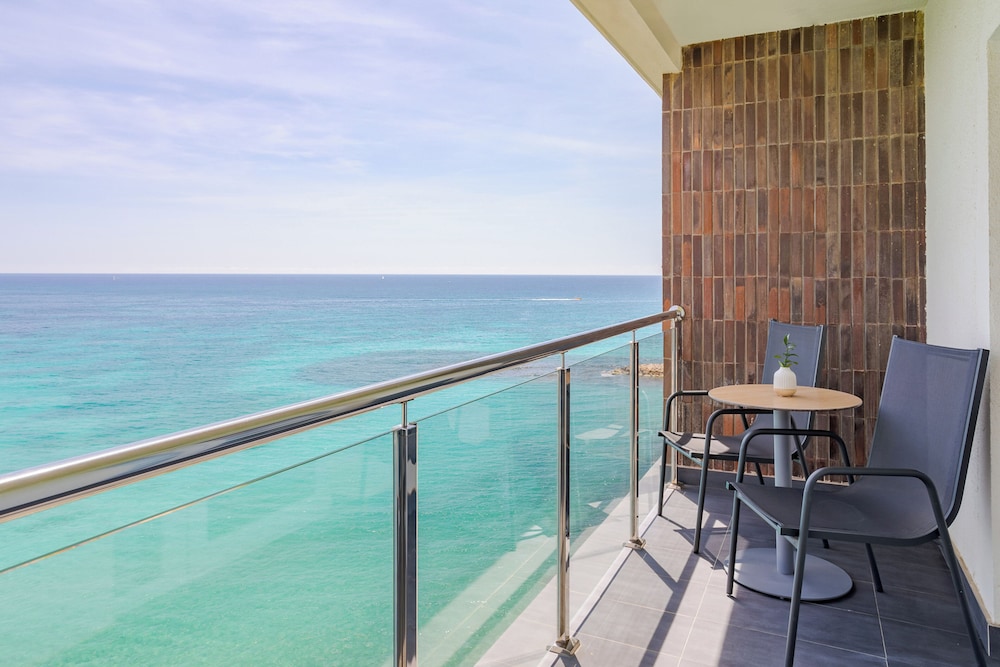 The Level At Melia Alicante 66/68