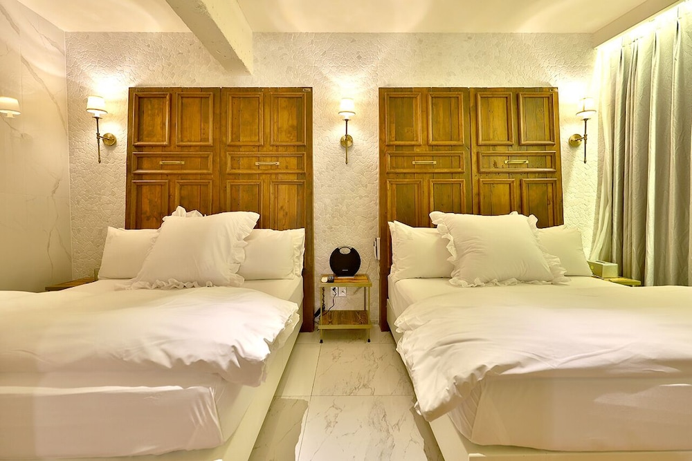 February Hotel Sungseo 20/67