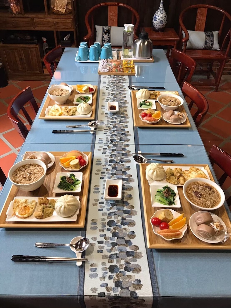 Guning Xiexinyuan Historical Inn 38/48