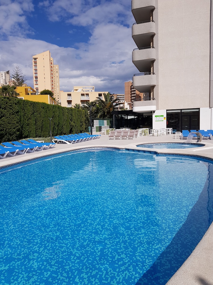 Primavera Loix Apartments 22/24
