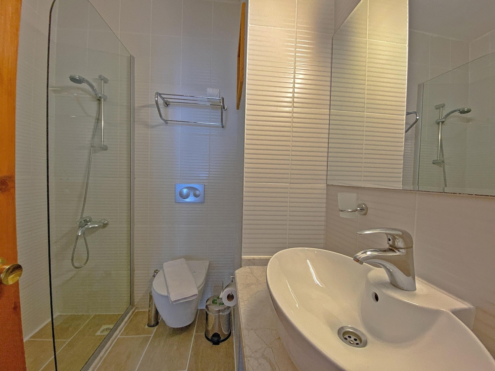 Ova Resort Hotel 53/55