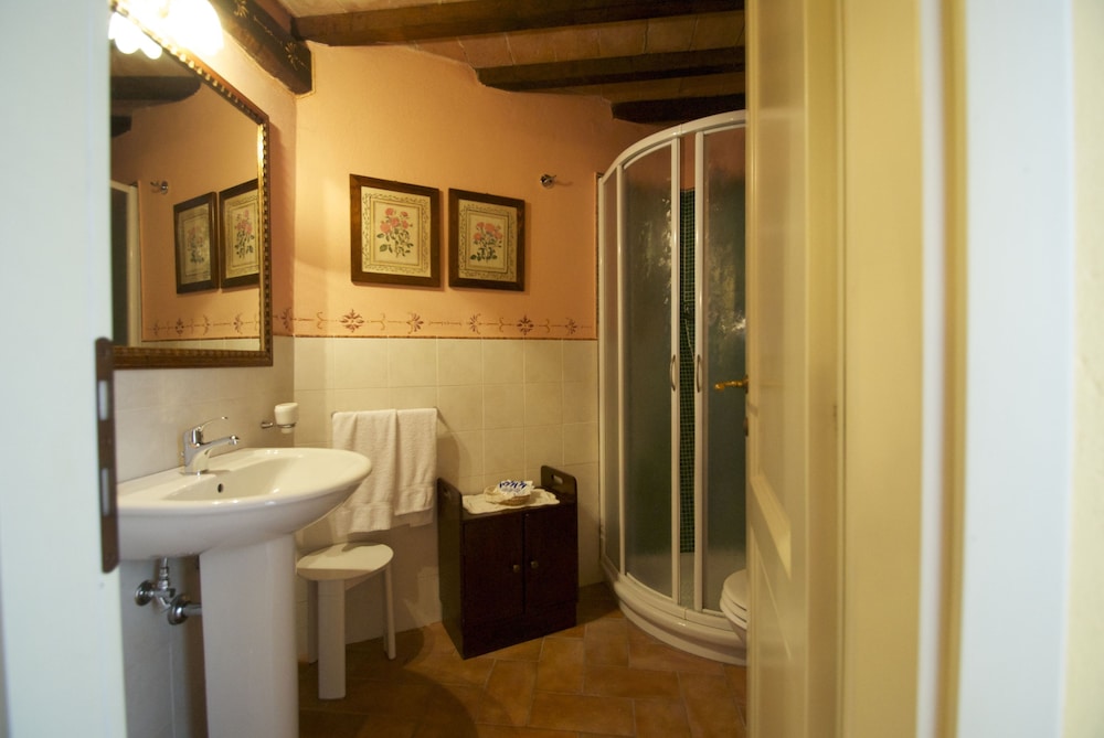Albergo Torre Sangiovanni 74/75