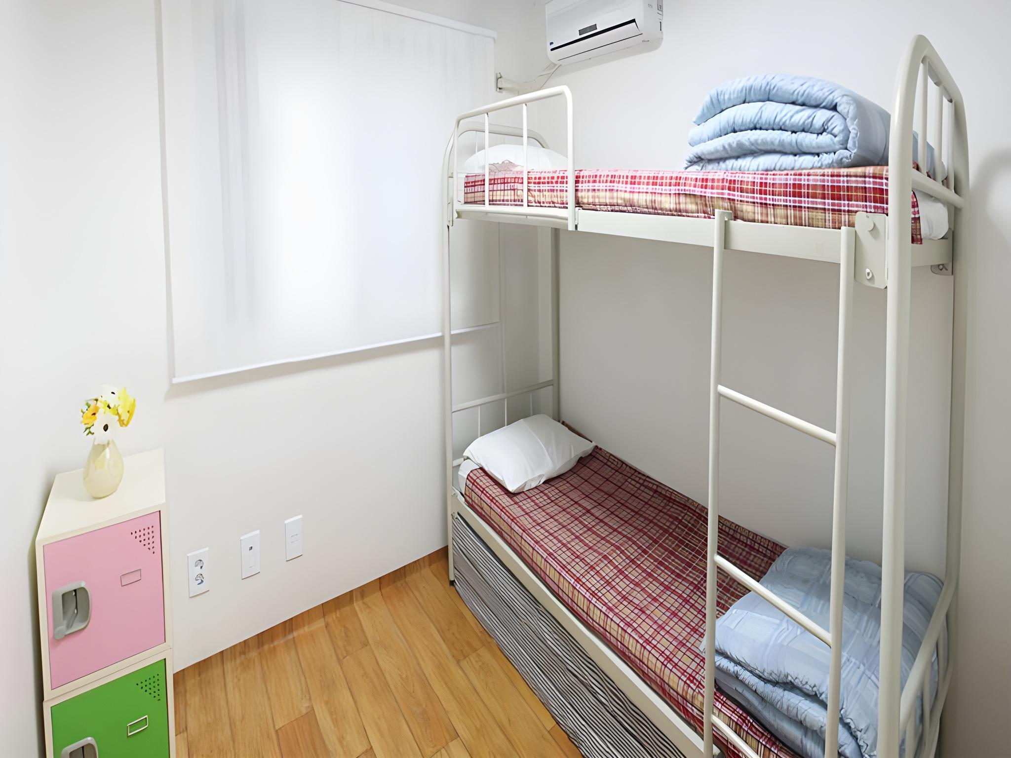 Room, Twin Beds