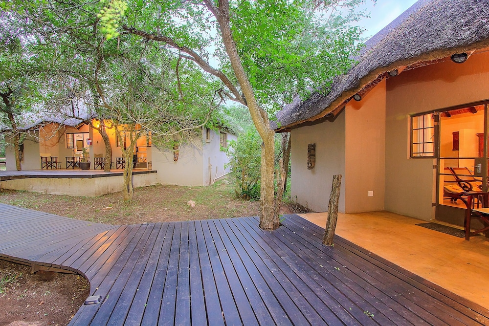 Mvuradona Safari Lodge 38/50