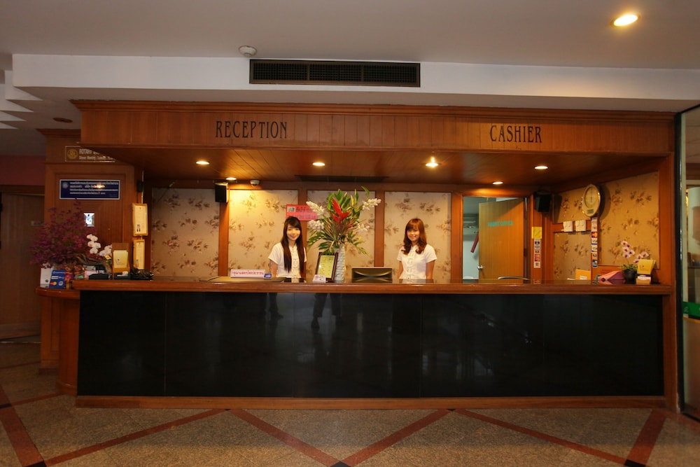 Pin Hotel 7/63