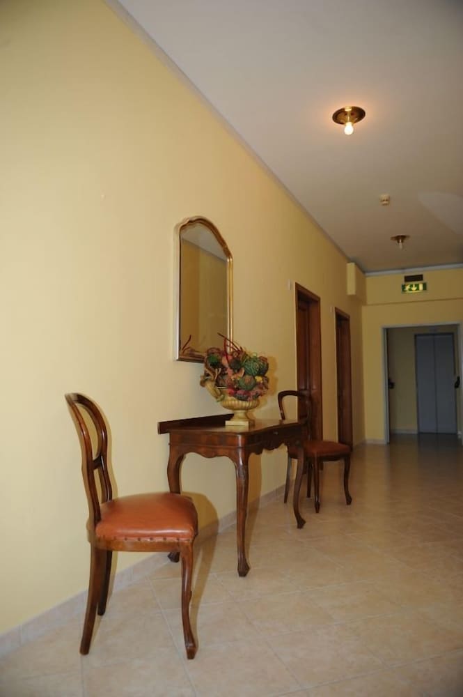 Grifone Hotel Ristorante 35/50