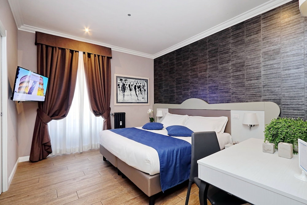 VICO ROOMS AND TERRACE 12/73