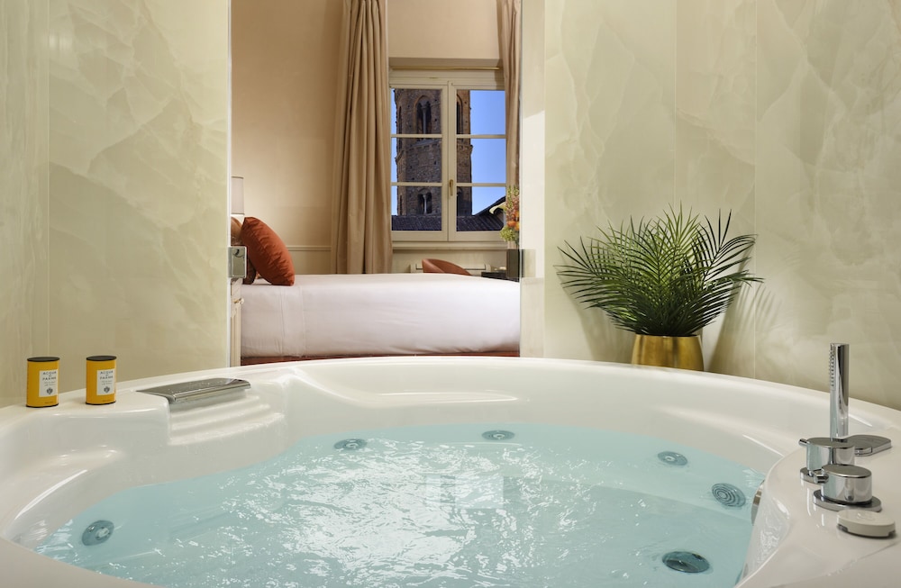 Hotel San Firenze Suites And Spa 39/75