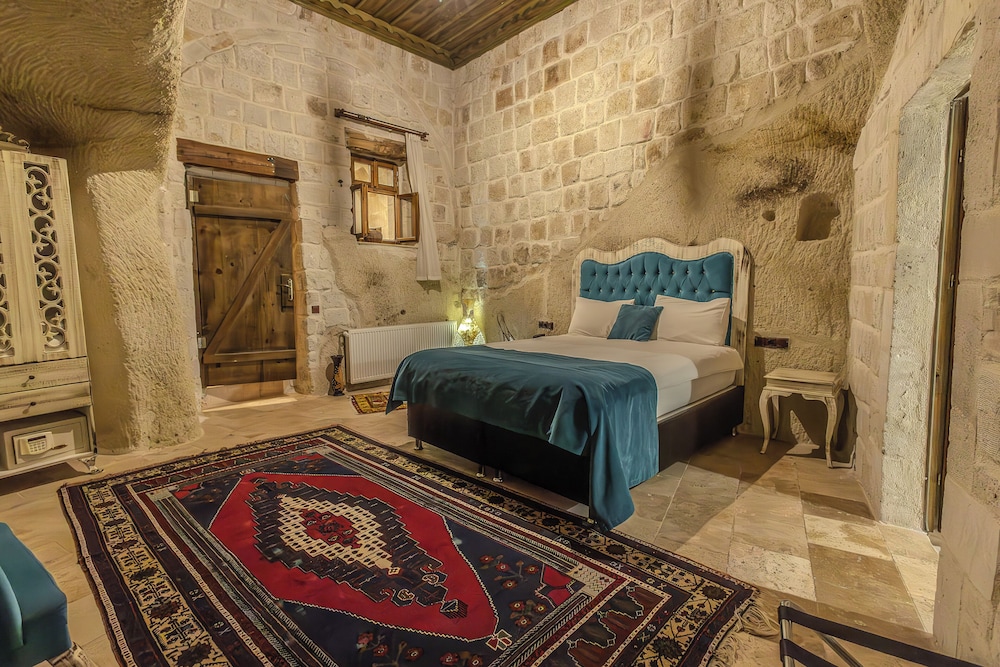Miracle Cave Hotel 17/50