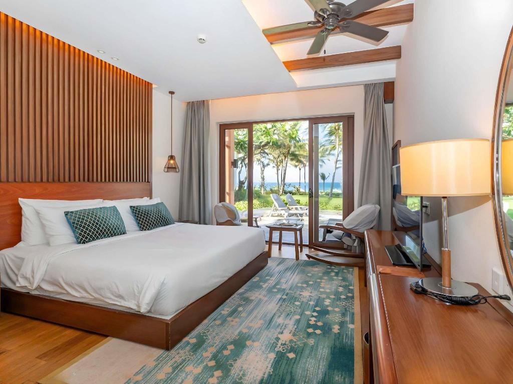 1 Bedroom, Pool, Villa, King Bed, Beach Front