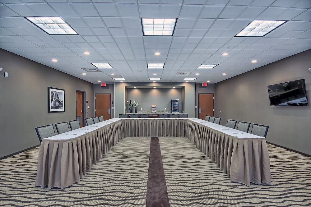 Comfort Suites Marietta Parkersburg 45/49