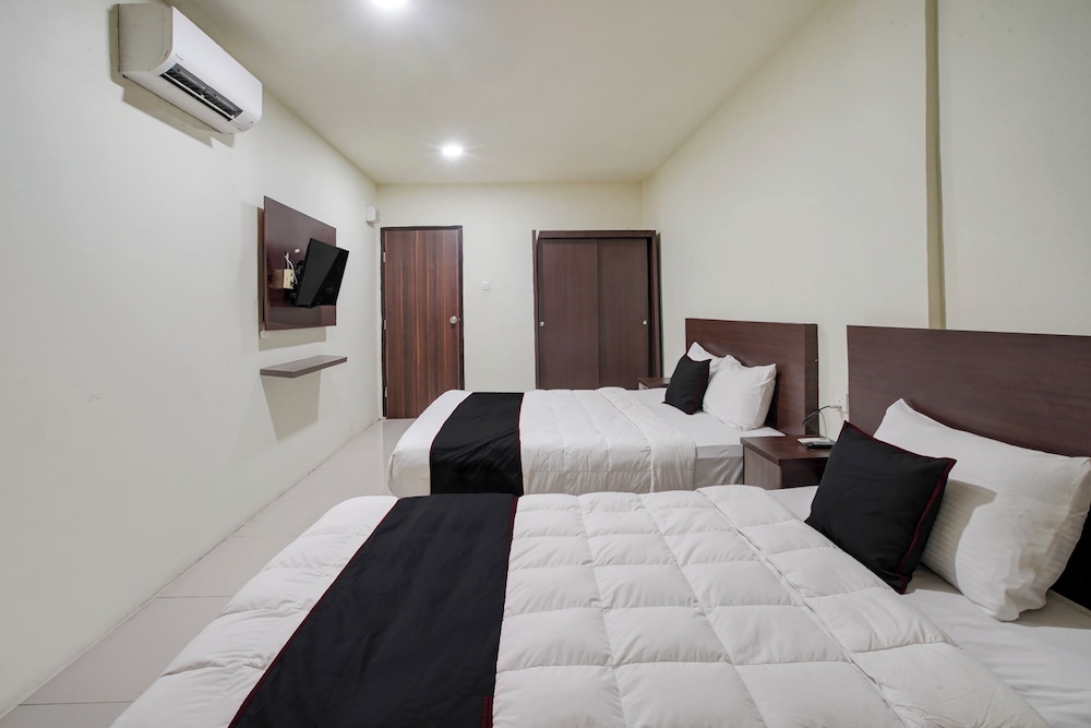 Collection O near Harbour Bay Mall formerly Kansa Hotel 19/37
