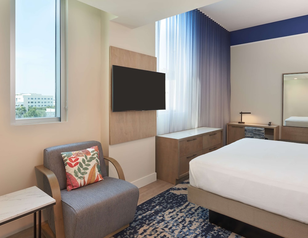 Serena Hotel Aventura Tapestry Collection by Hilton 13/60