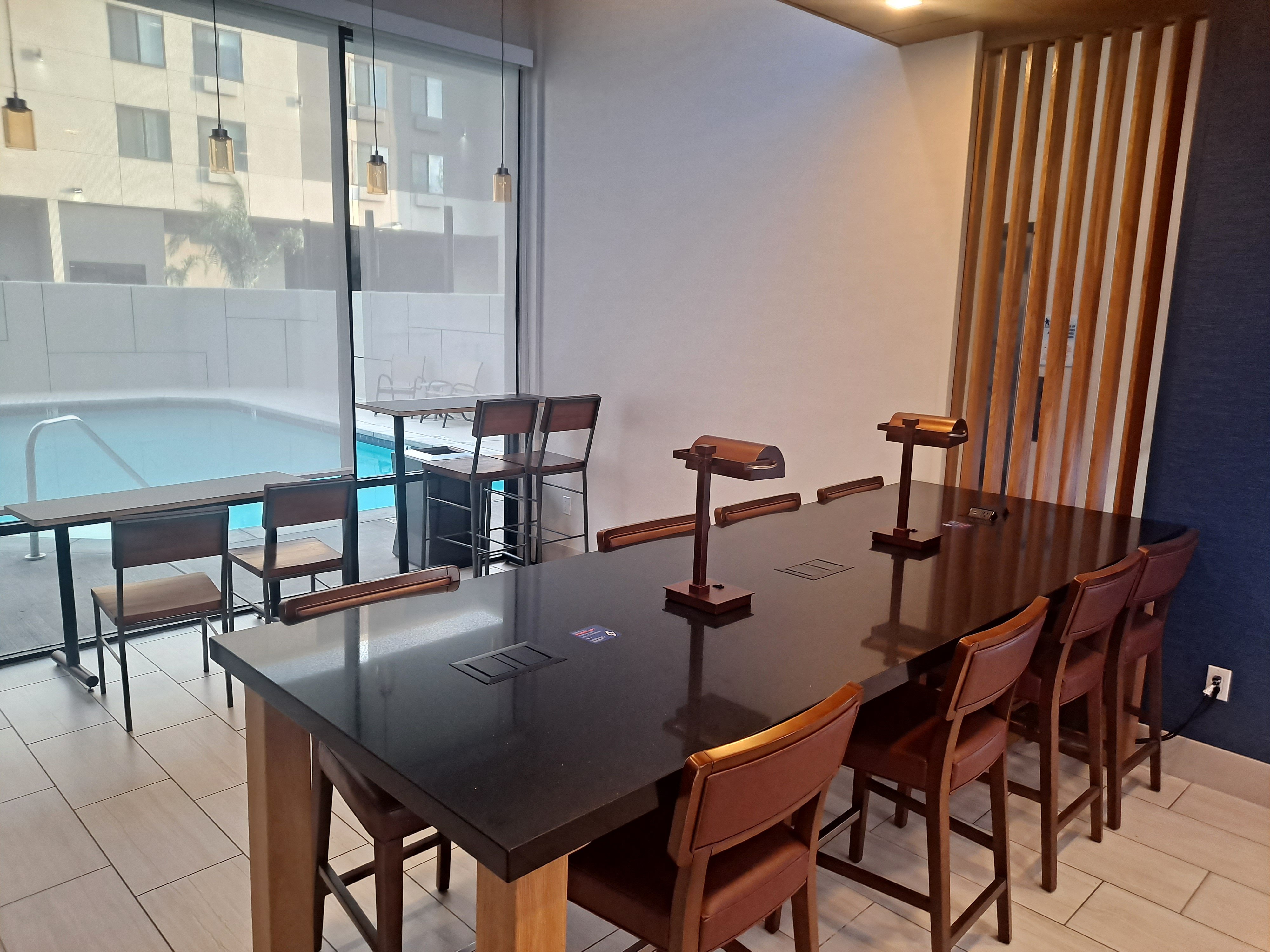 Holiday Inn Express and Suites Chatsworth 53/57