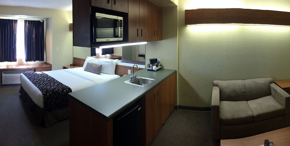 Microtel Inn & Suites By Wyndham Beckley East 17/37