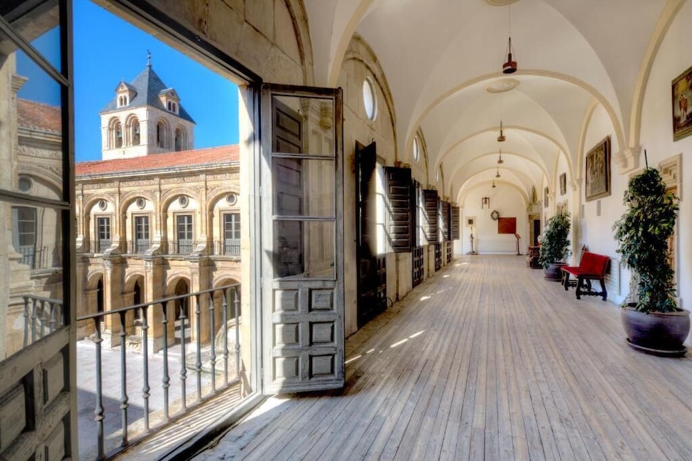 Real Colegiata San Isidoro Hotel 62/72