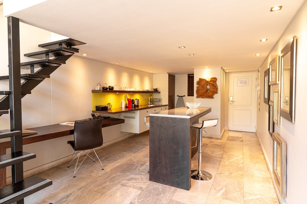 Hippo Boutique Hotel 9/53