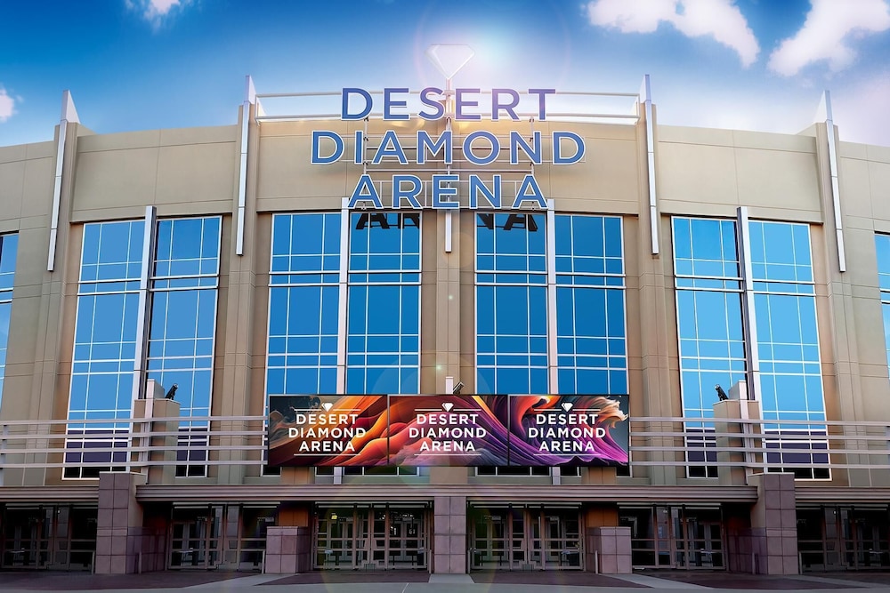 Everhome Suites Glendale Sports & Entertainment District 3/47