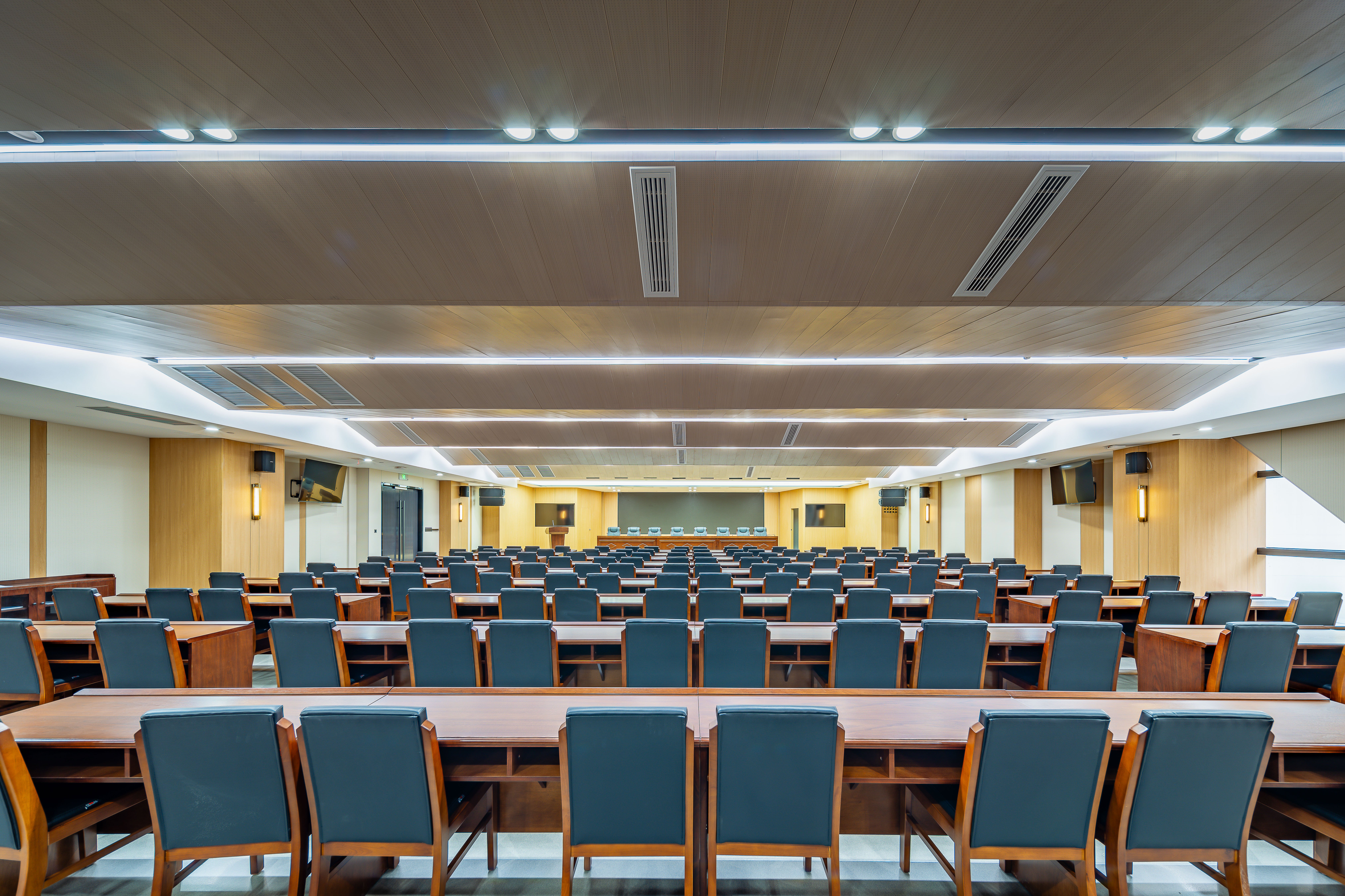 Holiday Inn Express NANJING RIVERSIDE 28/33