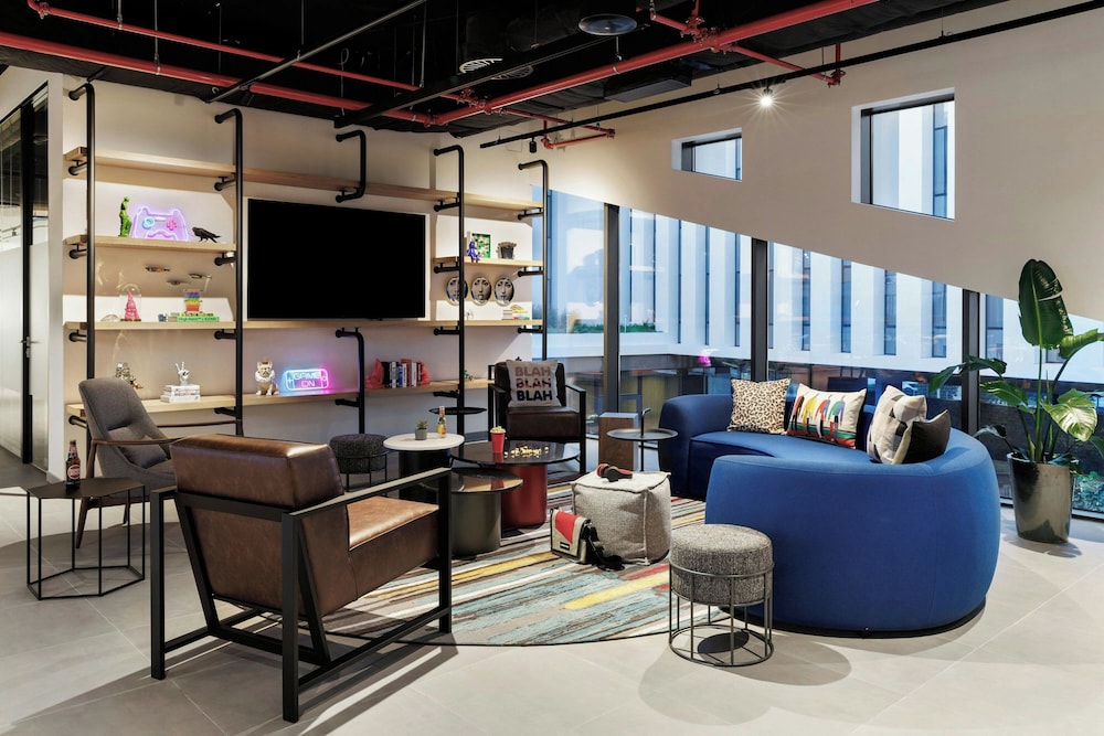 Moxy Alfragide Lisboa 41/58