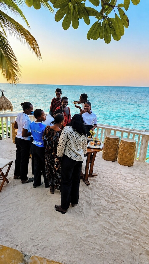 Coral Rock Hotel 44/50