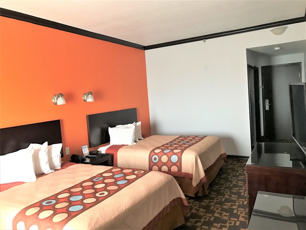 Blue Bay Inn Suites 4/34