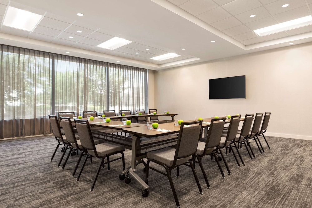 Hyatt Place Virginia Beach Town Center 42/52