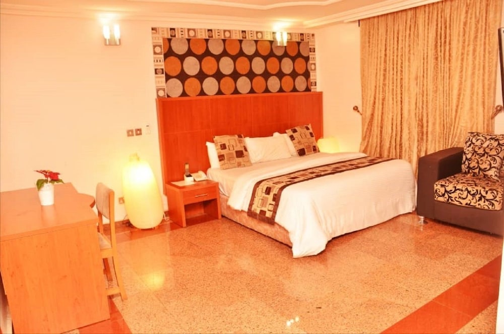 CLASSIC, QUEEN BED