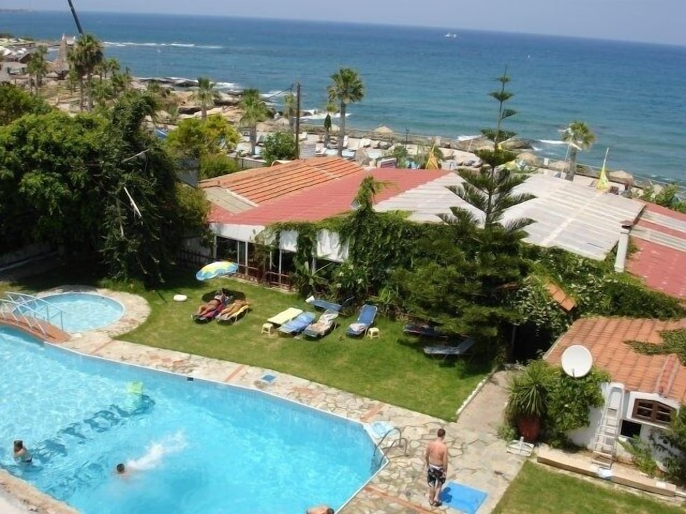 Anatoli Apartments 28/32