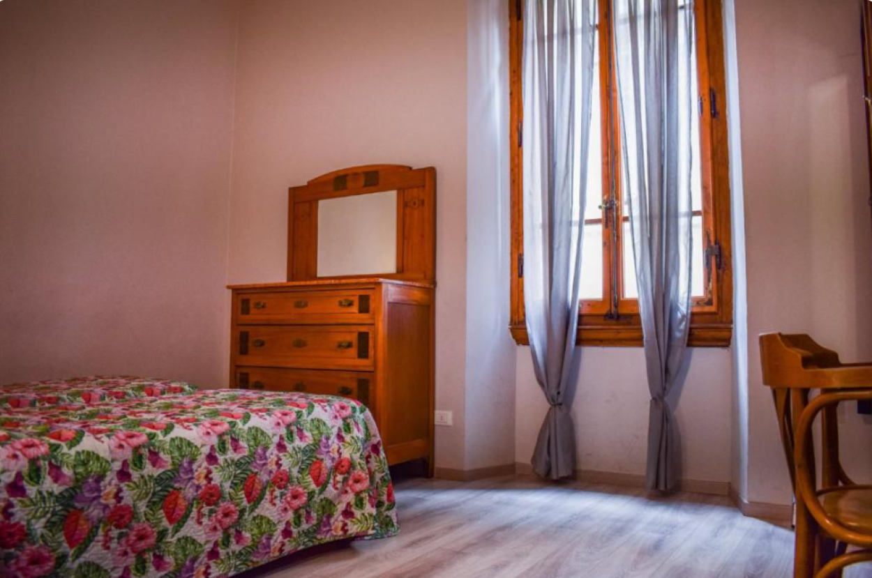 ROOM, QUADRUPLE