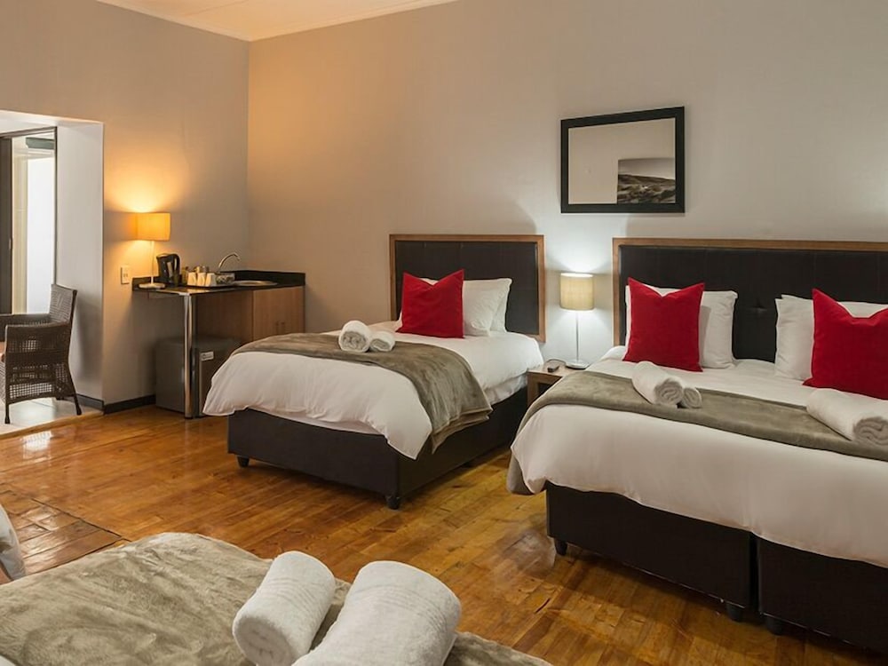 Clanwilliam Hotel by Country Hotels 12/28