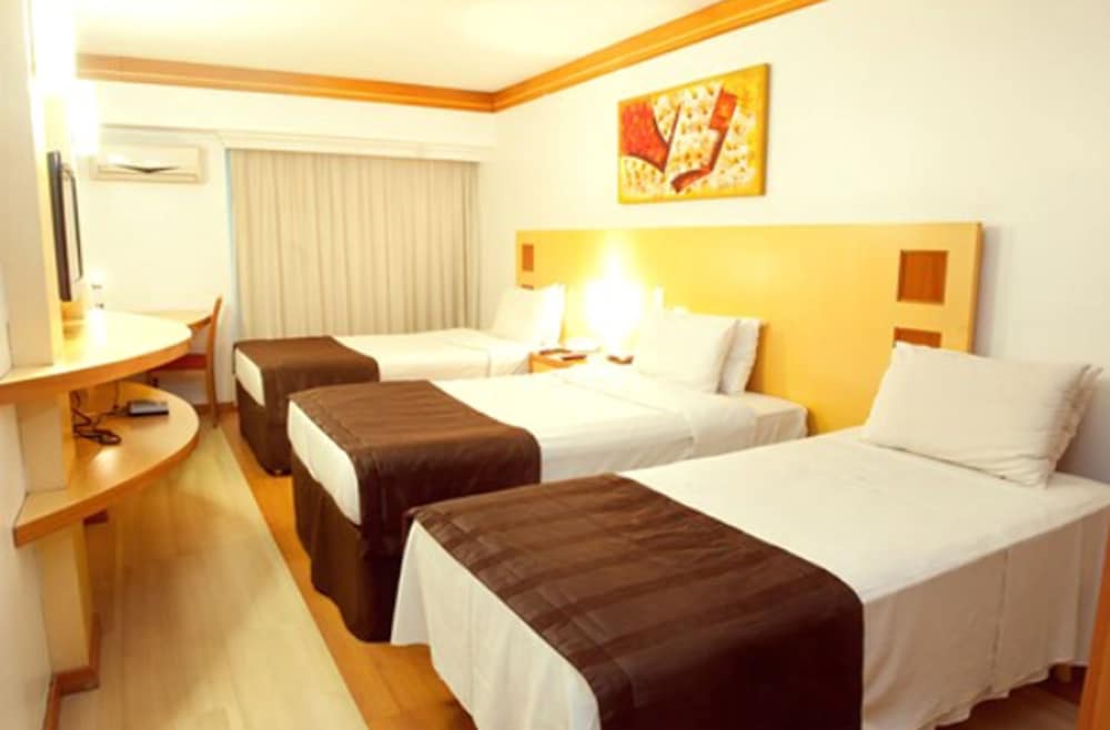 LUXURY, DOUBLE OR TWIN BED