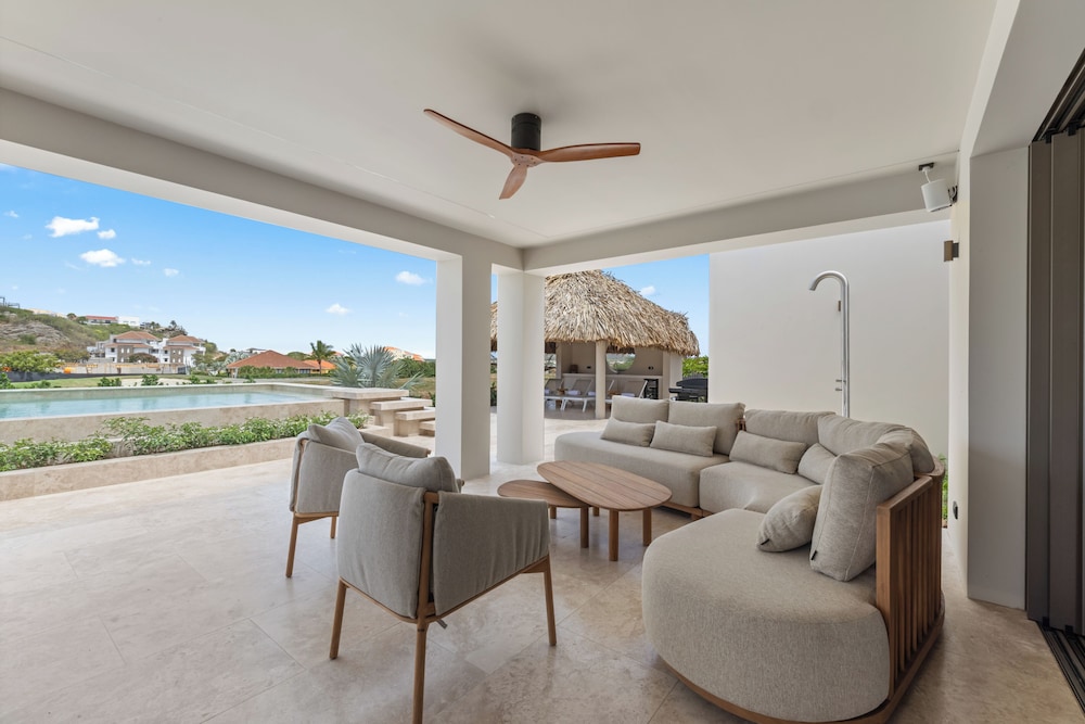 Blue Bay Curacao Golf and Beach Resort 57/78