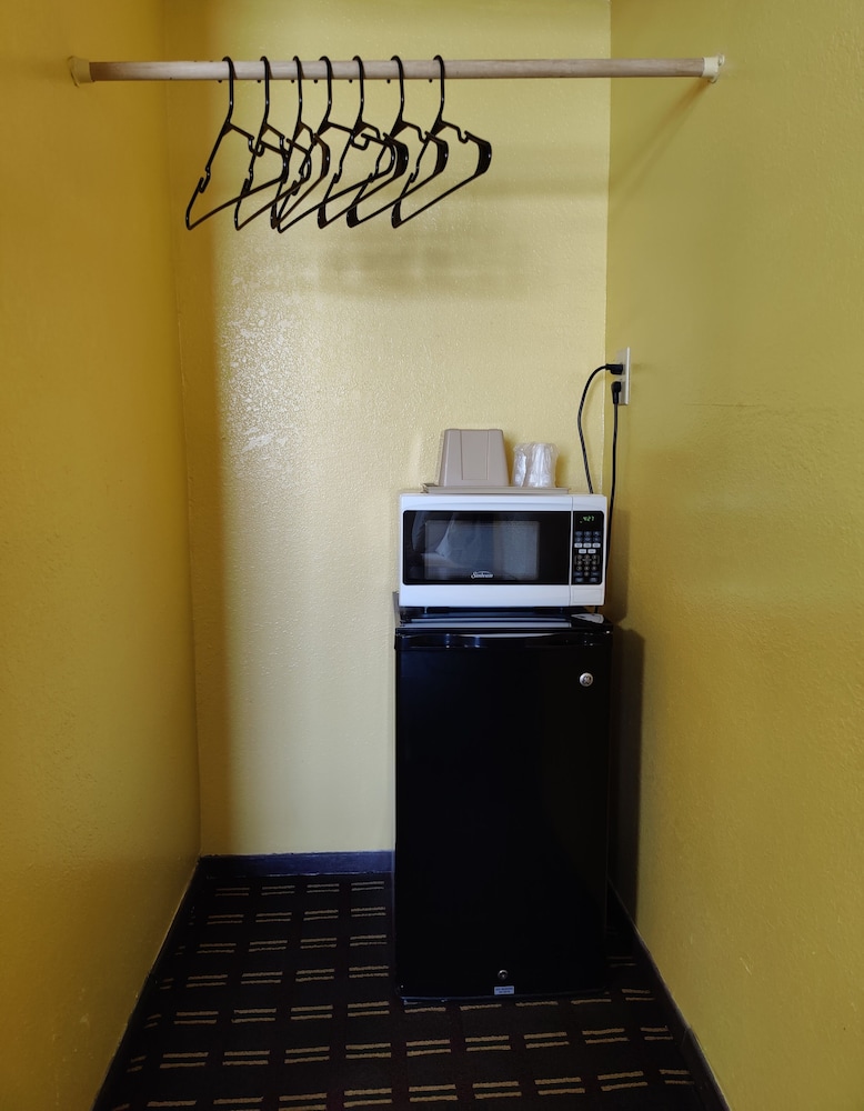 Desert Inn 43/49