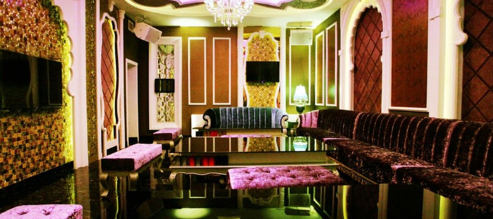 Grand Bravo Hotel 51/63
