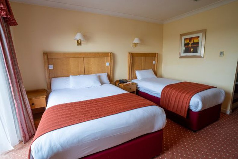 Lakeside International Hotel 1/10
