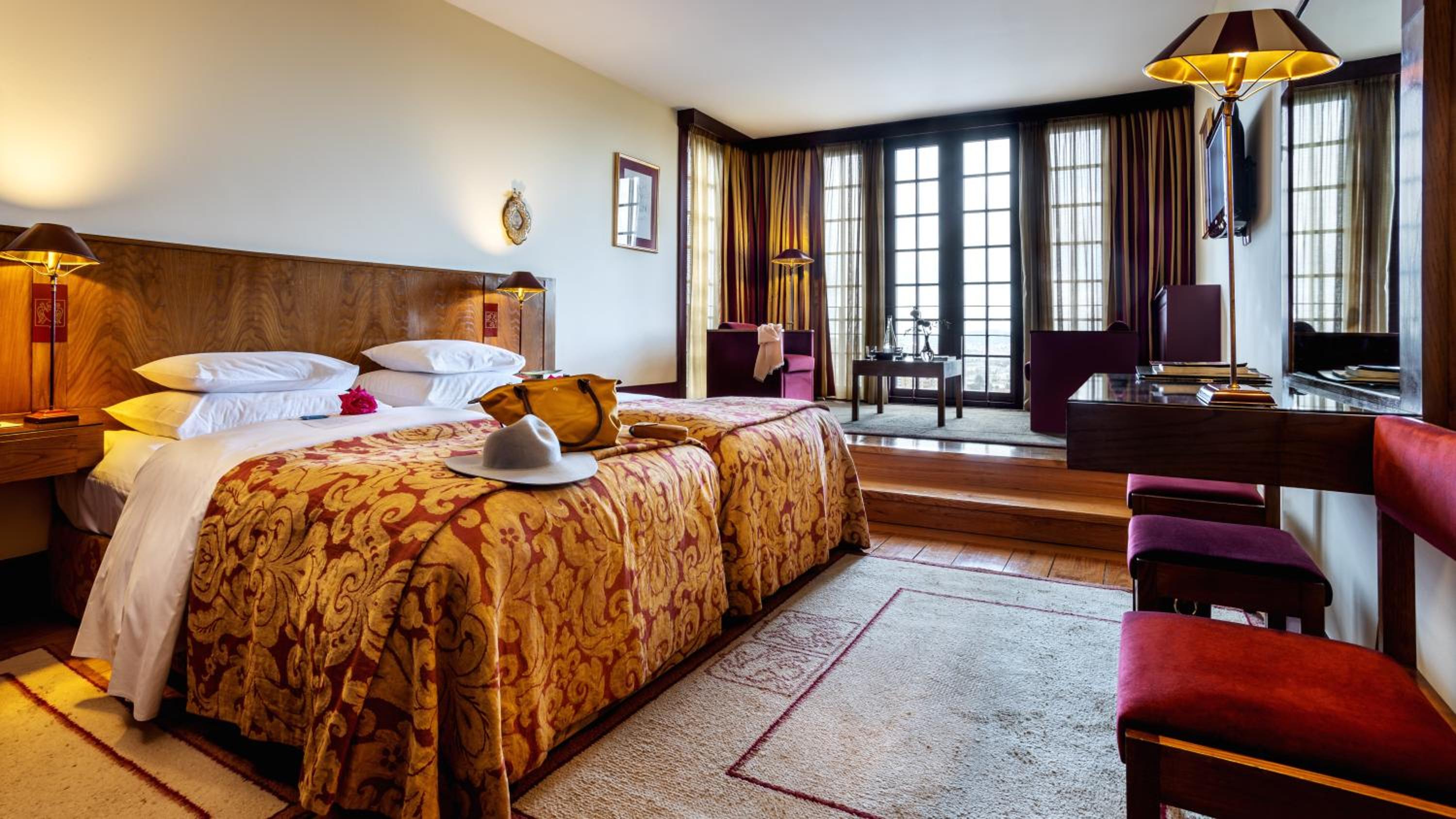 Room, Double or Twin Bed