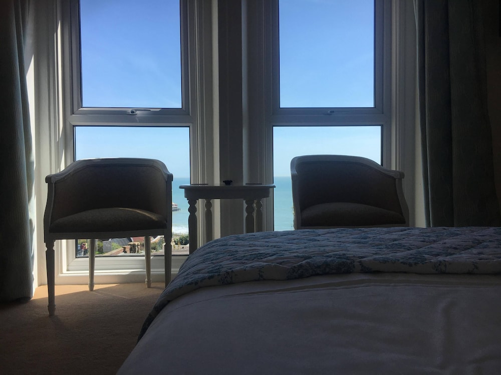Balmoral Hotel 22/48